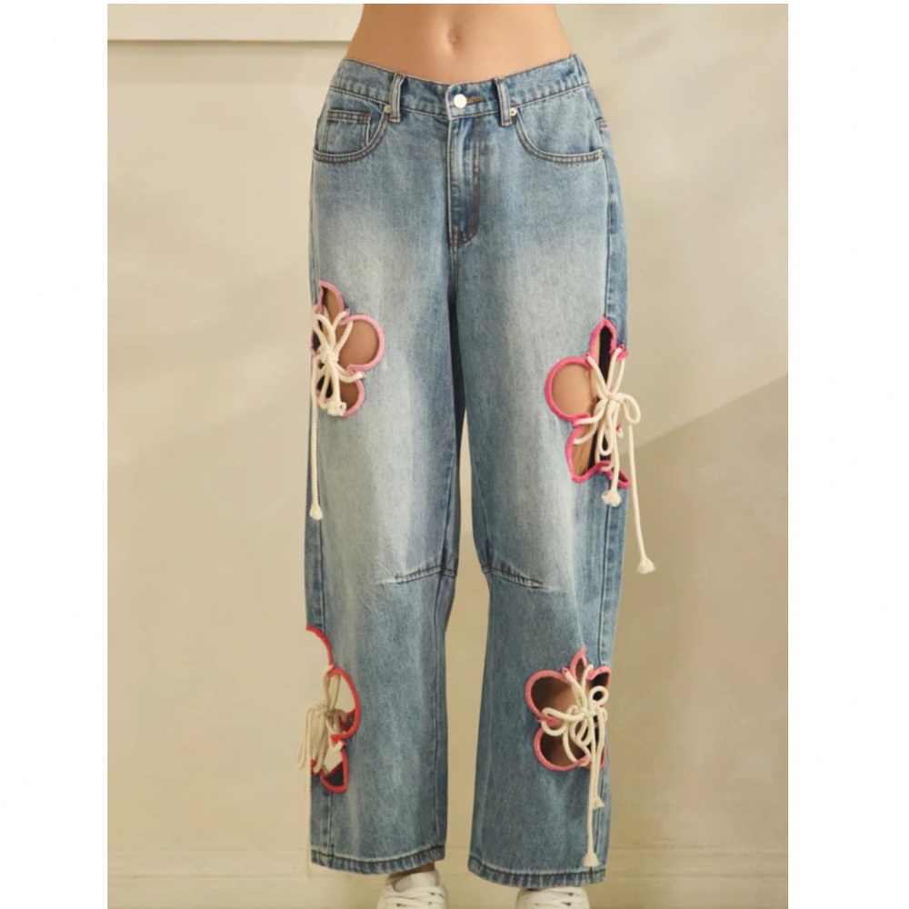 Oli & Hali Light Wash Denim Cropped Jeans with Pink & Cream Floral Cutouts